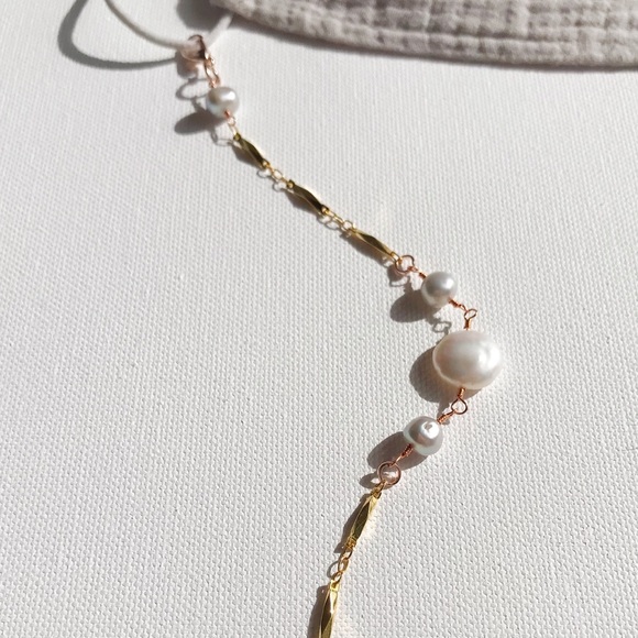 Mask Holder Chain & Pearl Handmade Necklace - Picture 5 of 5